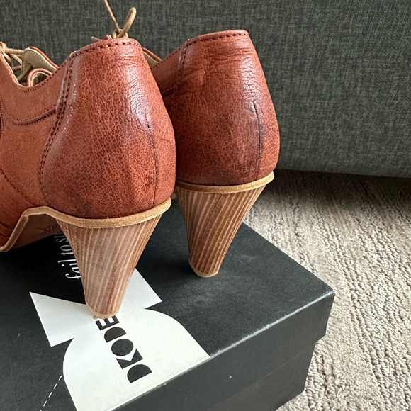 Dkode Braxton Peep Toe Heels - Picture 3 of 4